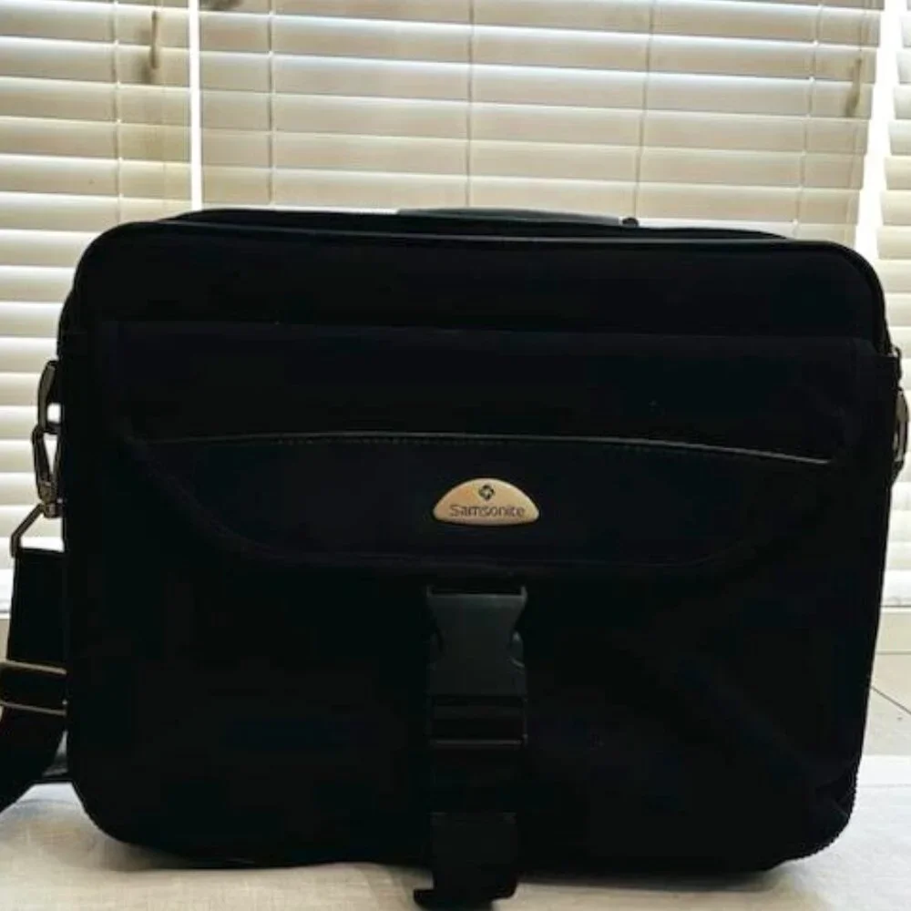 Samsonite Business Briefcase Laptop Bag Classic Black Portfolio Case Nylon